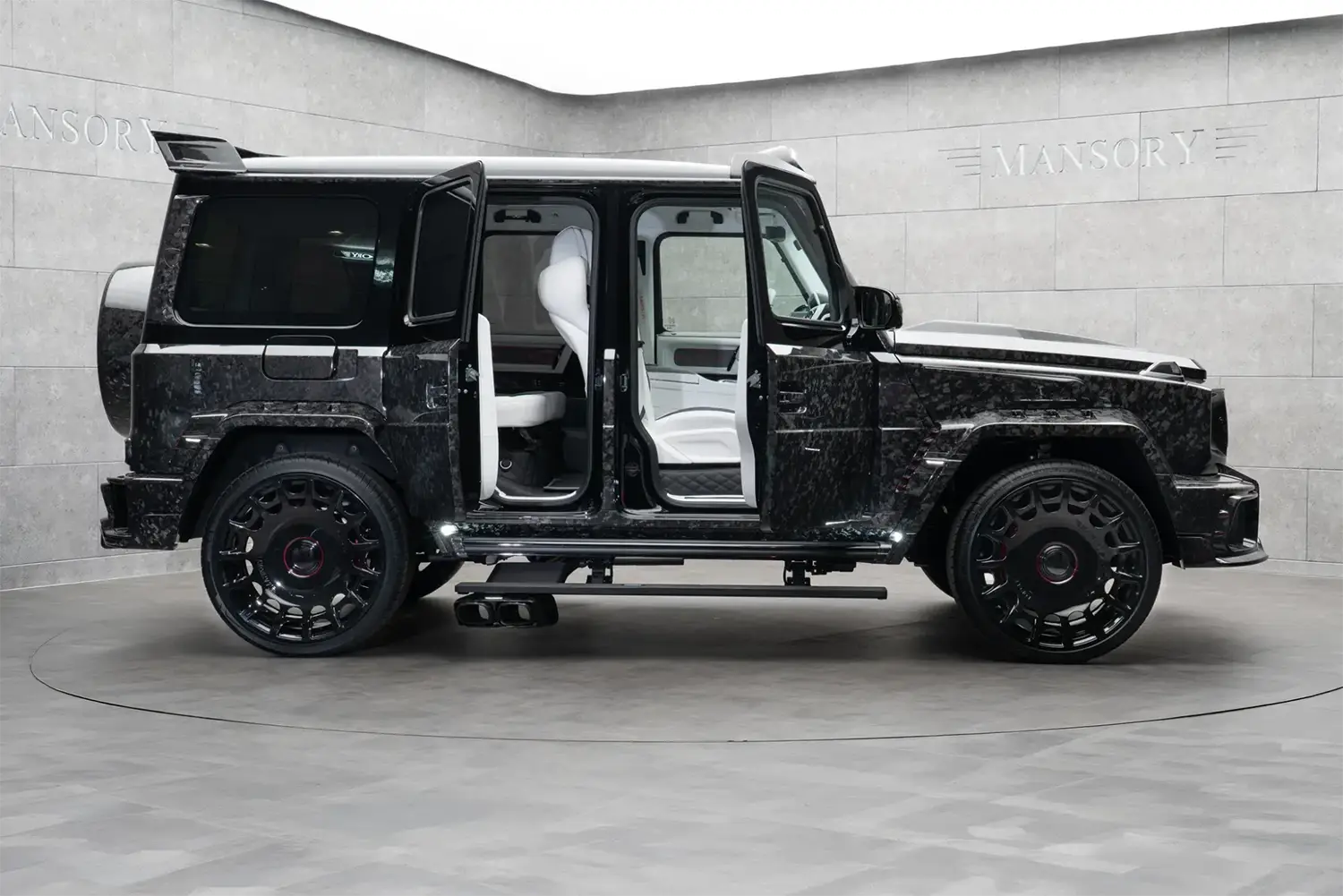 Mercedes-AMG G63 MANSORY Grande Entrée P820 - Photo 2